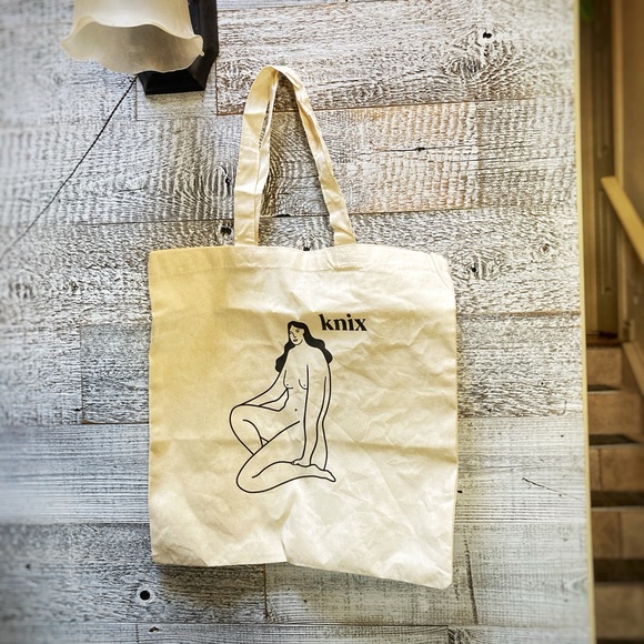 FREE ADD-ON | Knix | Tote Bag and 3x Laundry Bags - Picture 2 of 4